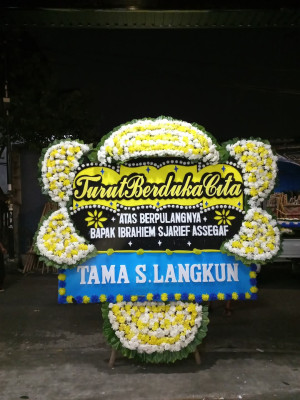Papan Bunga Duka di Arma Jaya